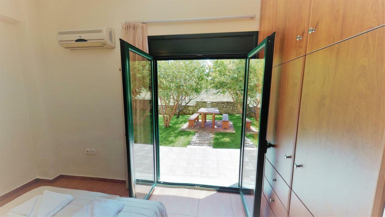 Villa Eleni Asprouliánoi Extérieur photo